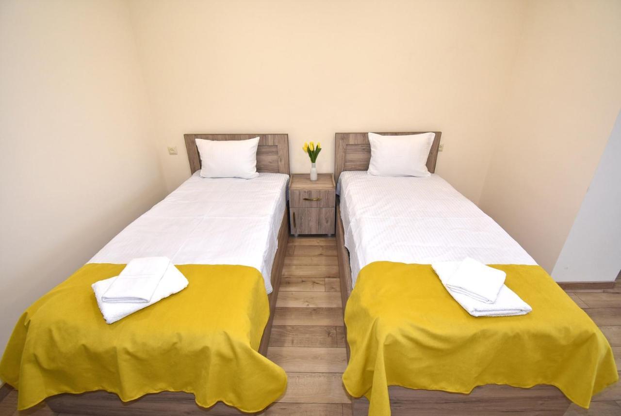 2 Bedroom Apartment, Quiet And Spacious Jerevan Exteriér fotografie