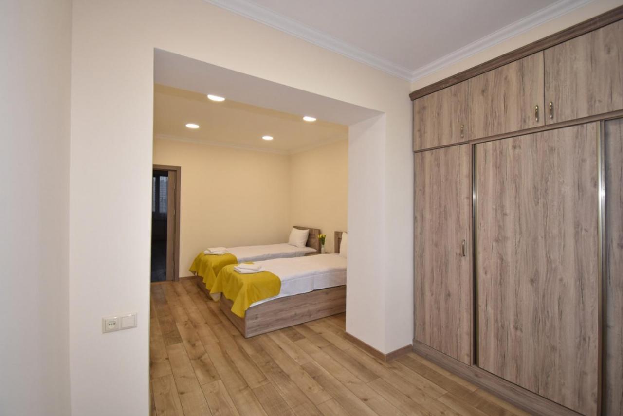 2 Bedroom Apartment, Quiet And Spacious Jerevan Exteriér fotografie