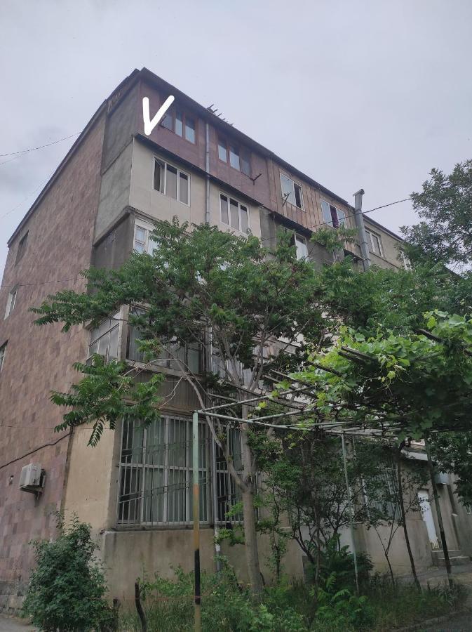2 Bedroom Apartment, Quiet And Spacious Jerevan Exteriér fotografie